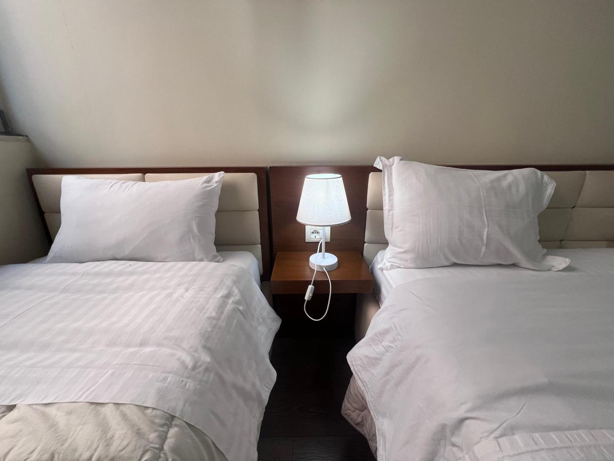 Bobi Hotel ชโคเดอร์ ภายนอก รูปภาพ