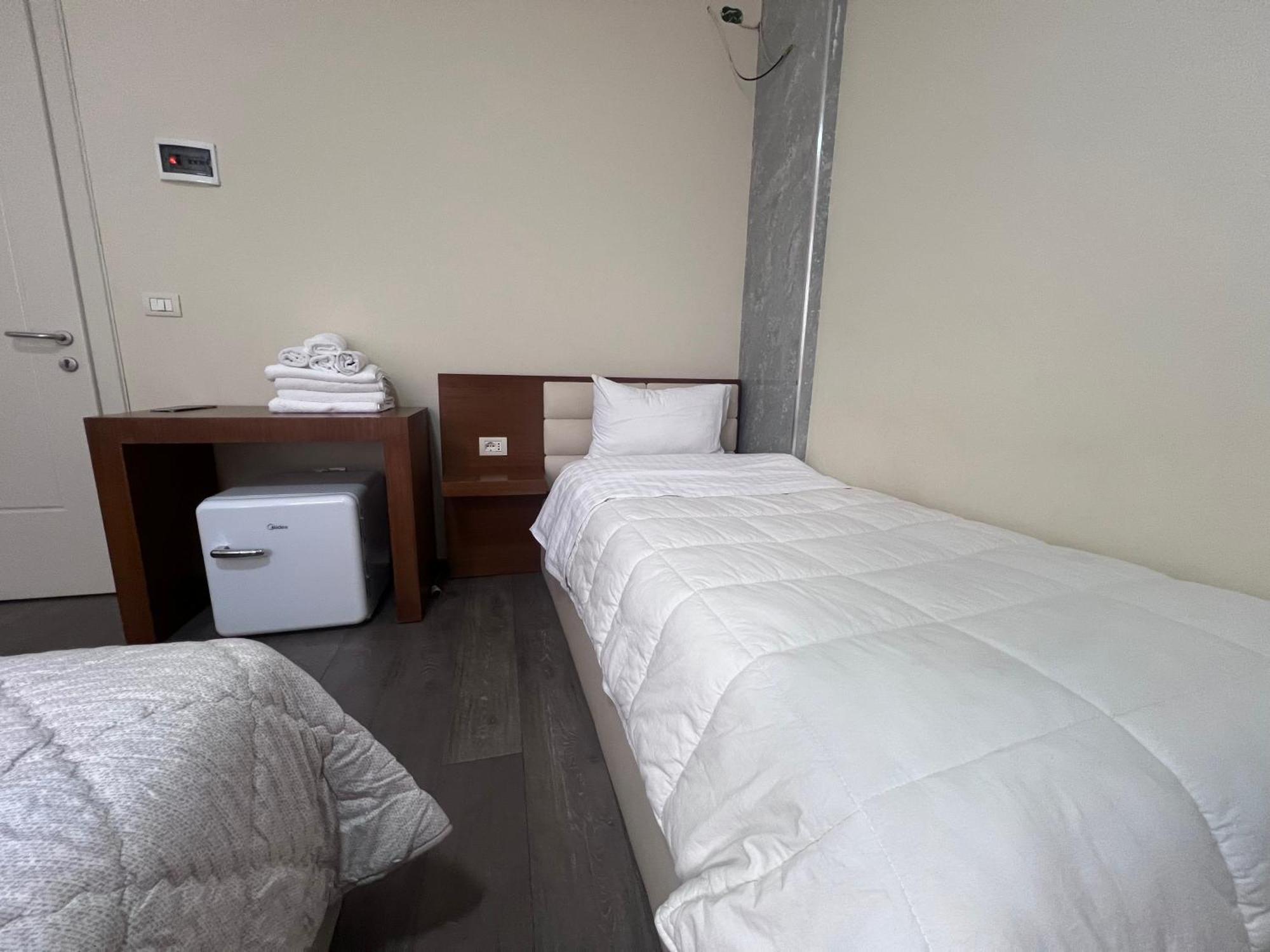 Bobi Hotel ชโคเดอร์ ภายนอก รูปภาพ